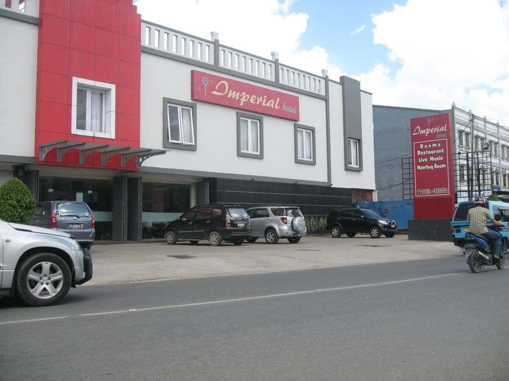 Imperial Hotel Kendari Экстерьер фото